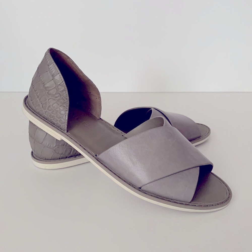 Vince | Ida Flats